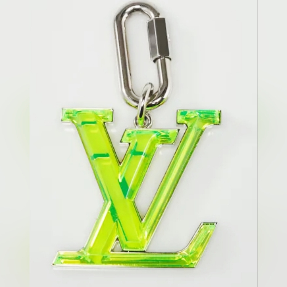Louis Vuitton Neon Green Oversized LV Prism Bag Charm/Key Holder - Picture 10 of 10